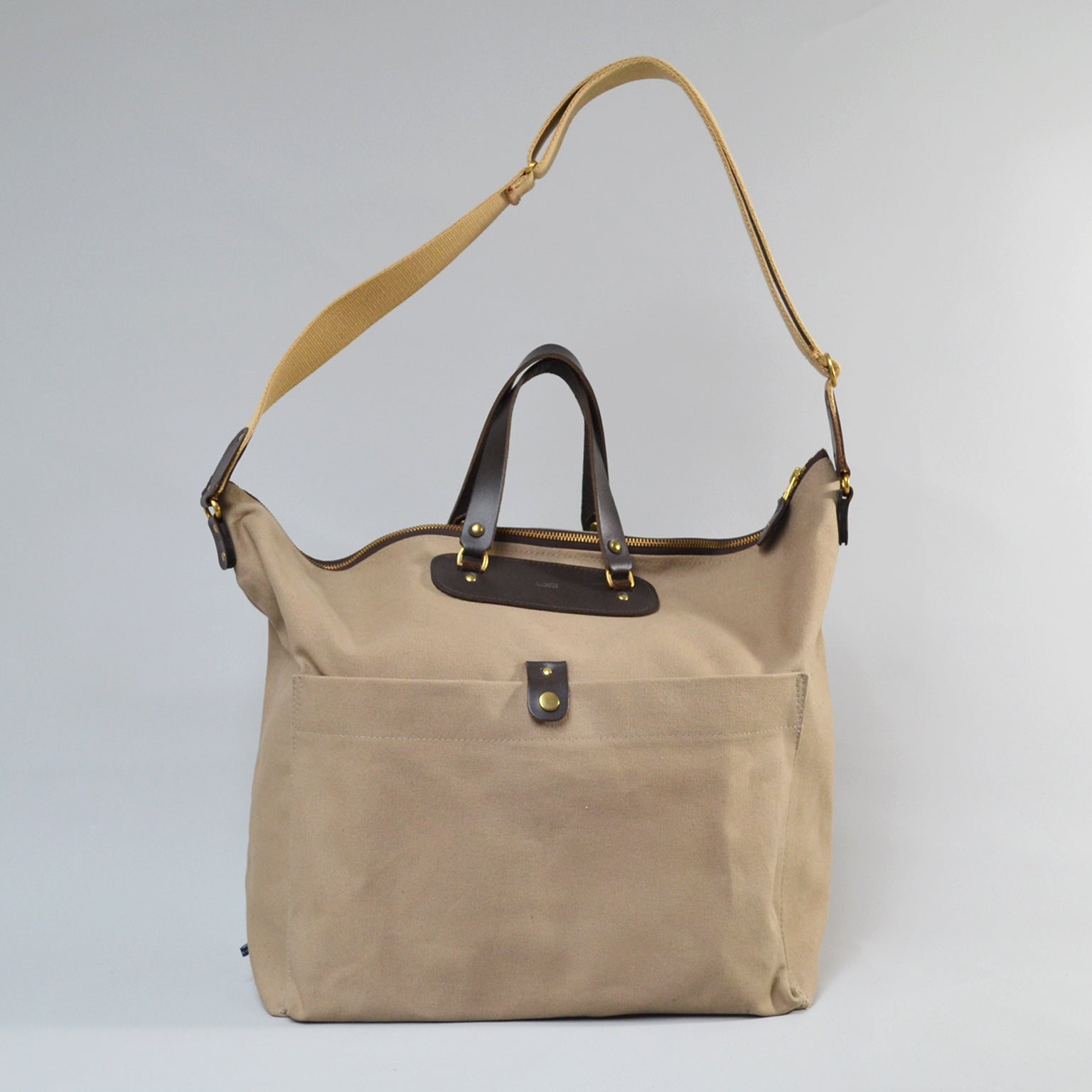 BILLY  <br/> Shoulder Bag <br/> Camel